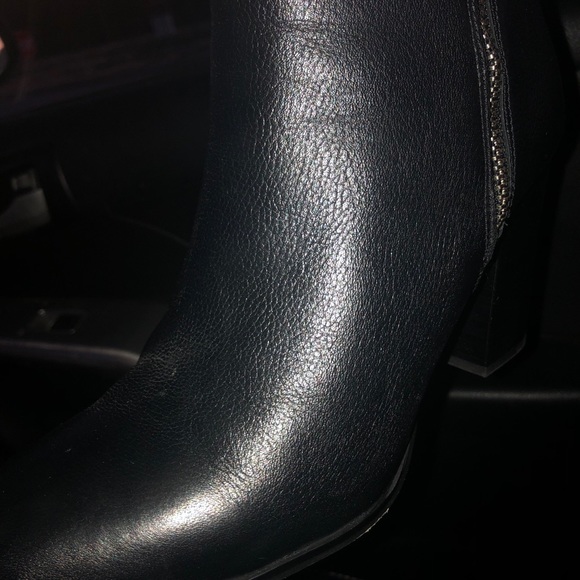 Michael Kors high heel calf boots. - Picture 5 of 5